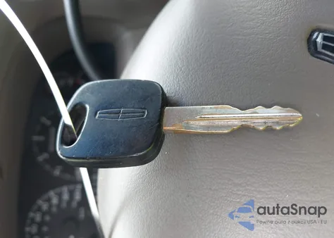 2002 Lincoln Navigator from USA, damaged, VIN 5LMFU28R52LJ14003